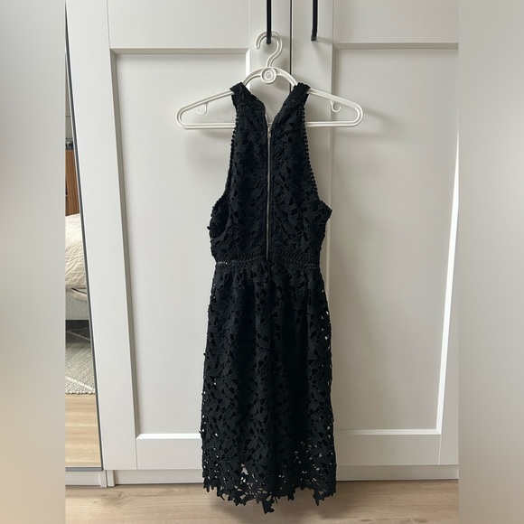 Beautiful black eyelet dress - Picture 2 of 3